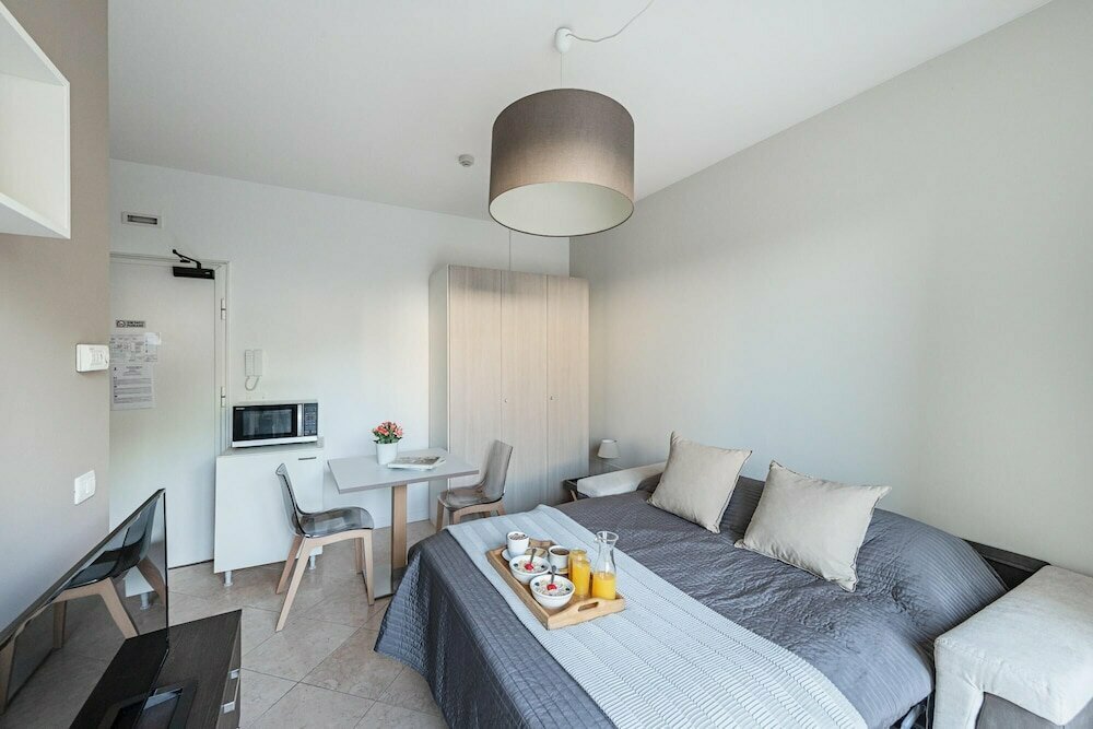 Residenza Miralago With Pool - Ground Floor Studio Apartment