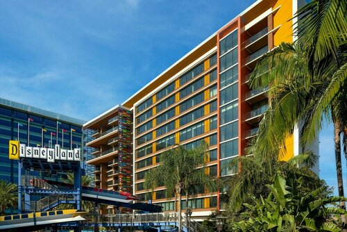 Disneyland Hotel - On Disneyland Resort Property, Забронировать Отель Анахайм Disneyland California