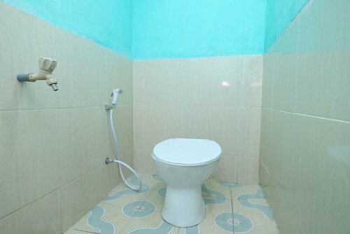OYO 2389 Kostel 99, Rezervovat Hotel Pangkalpinang Sumatra