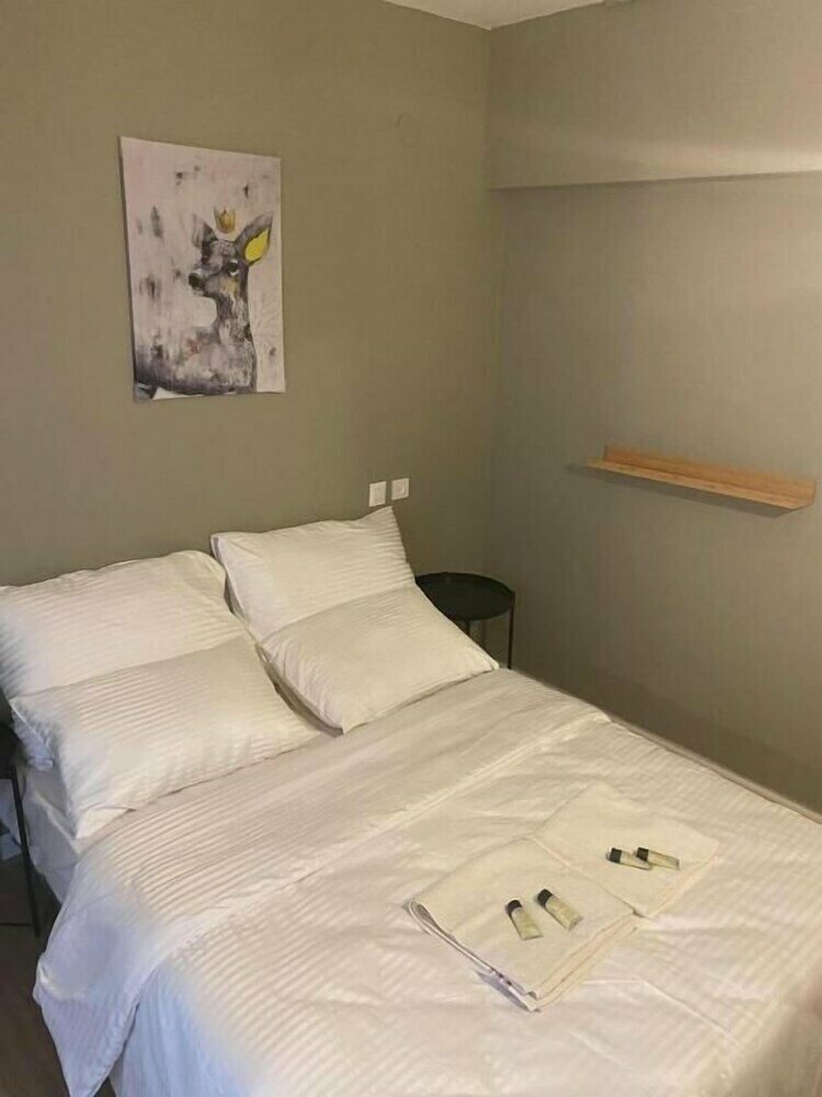 King Koresh Hotel