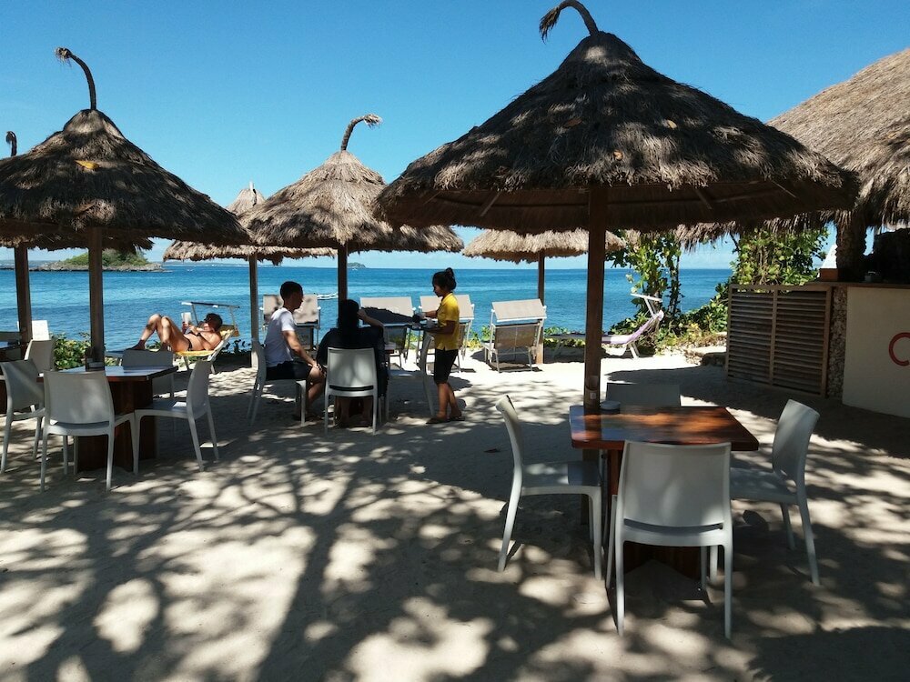 Tepanee Beach Resort