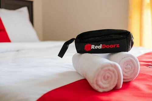 RedDoorz near Tugu Kujang Bogor, Rezervați Hotel Bogor Tengah Sawah