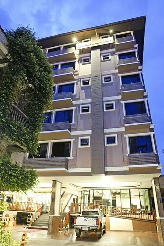Romena Grand Hotel, Забронировать Отель Отели Чиангмай с парковкой, Парковка