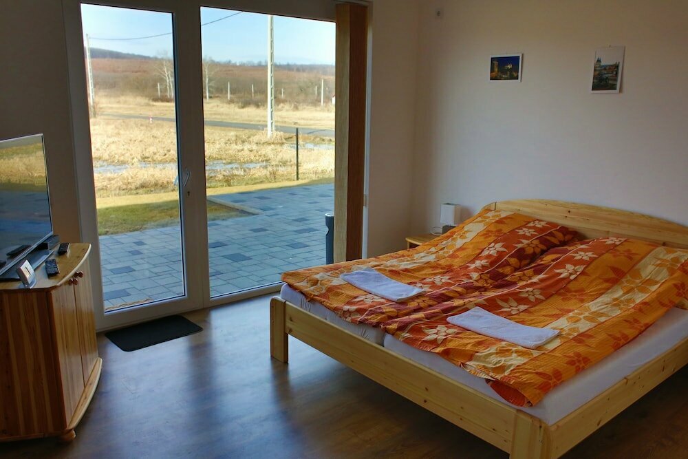 Szabolcs Apartments