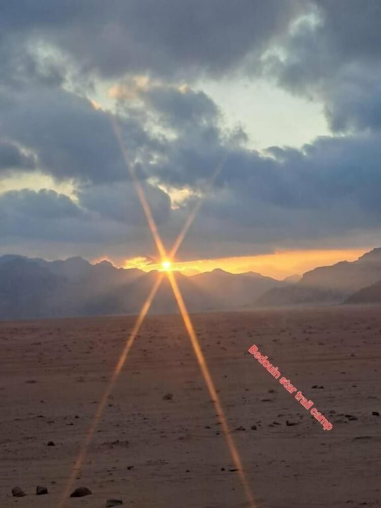 Beduin star trail camp