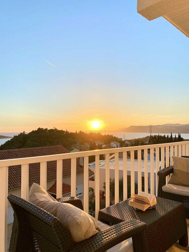 Indigo Cavtat Apartments - Sunset Sea View, Забронировать Апартаменты/квартира Апартаменты Цавтат, рядом с Bukovac House and Gallery, Апартаменты/квартира
