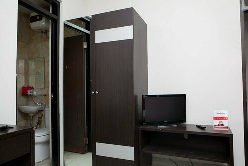 RedDoorz @ Babakan Jeruk, Rezervasyon Otel Bandung otoparklı oteller, Bandung Trade Center yakınında, Otopark
