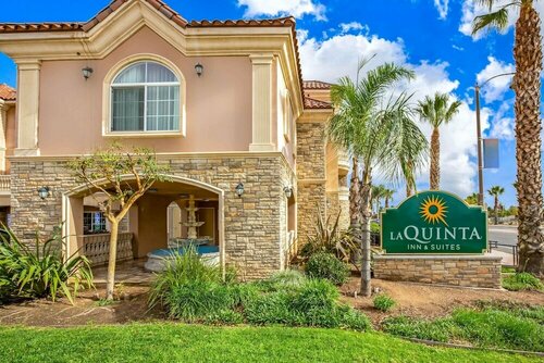 La Quinta Inn & Suites by Wyndham Moreno Valley, Book Hotel Moreno Valley hoteller med pool, Swimmingpool