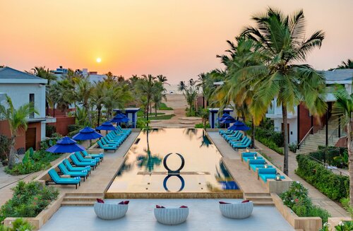 Azaya Beach Resort Goa, Забронировать Курортный отель Бенаулим Южное Гоа