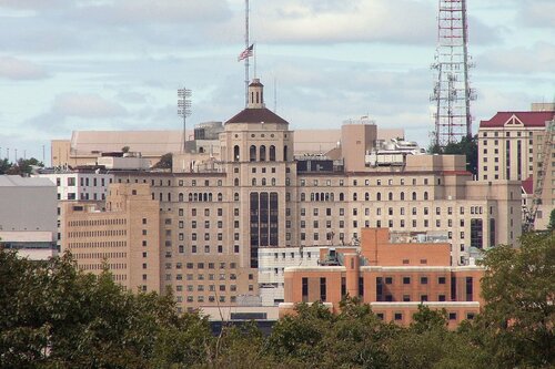 Residence Inn by Marriott Pittsburgh Oakland/University Place, Забронировать Отель Отели Питтсбурга с парковкой, рядом с UPMC Montefiore, Парковка