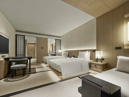 Hilton Nanjing Niushoushan, Book Hotel Nanjing hoteller med pool, Swimmingpool