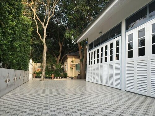 Baan Suksabai Hua Hin, Забронировать Вилла Отели Прачуапкхирикхан с парковкой, Парковка