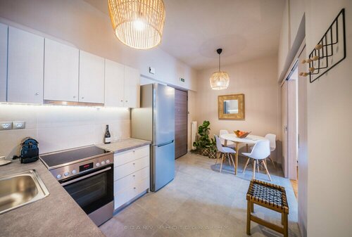 Brand new apartment touching Acropolis, Забронировать Апартаменты/квартира Отели Афины с парковкой, рядом с Римская Агора, Парковка