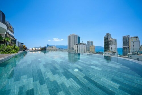 Golden Lotus Grand, Book Hotel Hoteller i Da Nang med parkering, Parkering
