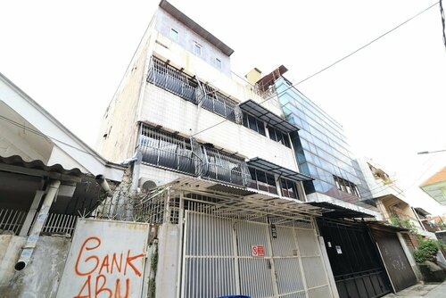 Eiffel Residence Batu Tulis 35A1 - Female Only, Забронировать Гостевой дом Отели Джакарты с парковкой, рядом с National Archives Building, Парковка