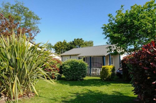 Camping Emeraude, Varaa Leirintäalue Hotellit Emeraude Coast uima-altaalla, Uima-allas