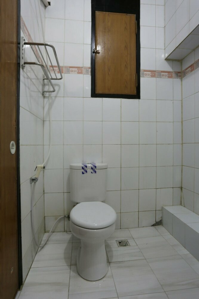 OYO 3865 Wisma Niaga