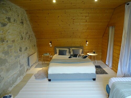 Gîte Ti Liv Haut EN Couleurs, Забронировать Отель Ланьон Granit Rose Coast