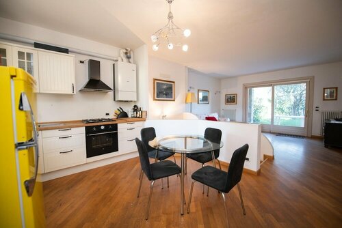 Casa Vacanze Cecilia, Забронировать Апартаменты/квартира Апартаменты Valtenesi del Garda, Апартаменты/квартира