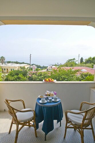 Hotel Villa Sarah, Buchen Sie Hotel Hotels & Unterkünfte in Capri, Hotel