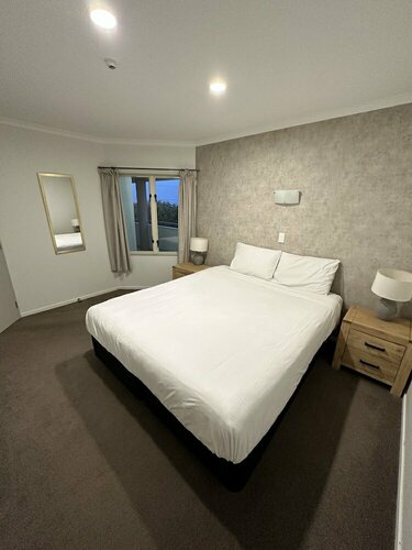 Baycourt Lakefront Motel, Забронировать Мотель Отели Вайкато с парковкой, Парковка