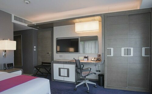 Royal Plaza Hotel, Rezervovat Hotel Tsim Sha Tsui Hongkong, poblíž Fa Hui Park