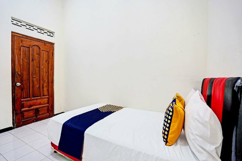 Oyo Life 92785 Wisma Trubus Syariah