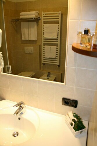 Hotel Larice Bianco, Забронировать Отель Отели Бормио с завтраком, Завтраки
