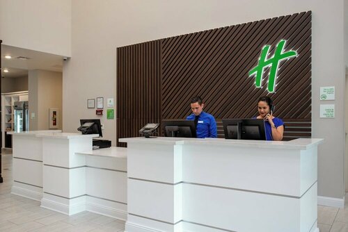 Holiday Inn Hotel & Suites Jefferson City by IHG, Book Hotel Hoteller i Missouri med pool, Swimmingpool