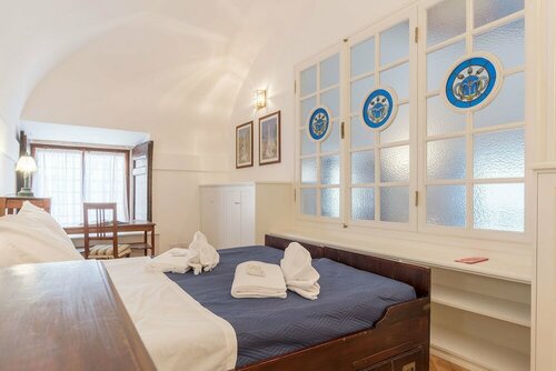 Campitelli Fascinating Apartment, Забронировать Апартаменты/квартира Пантеон Рим, рядом с Театр Арджентина