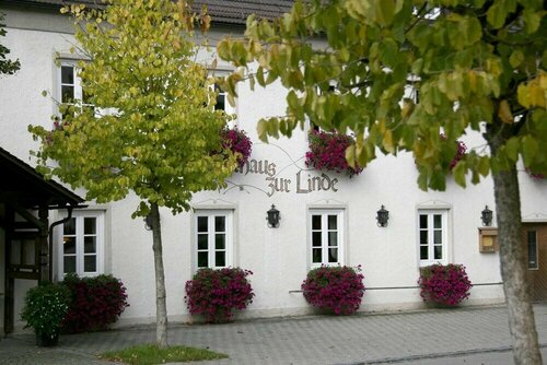 Gasthaus zur Linde, Book Guesthouse Hohenpolding 