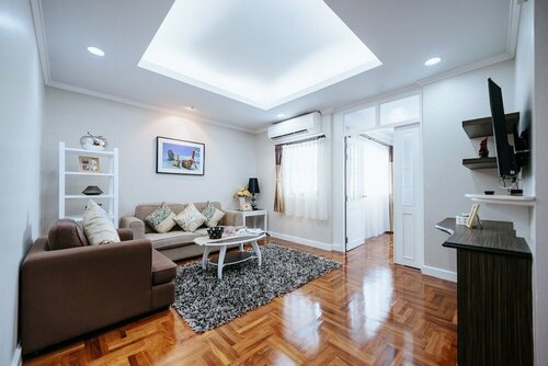 Cnc Residence, Забронировать  Отели Бангкока с парковкой, рядом с Улица Сой Ковбой, Парковка