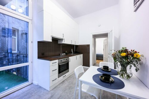 Unique Style Apartments Old Town - 25 min from the airport - by Homelike Krakow, Забронировать Апартаменты/квартира Старый город Краков, рядом с Главная рыночная площадь