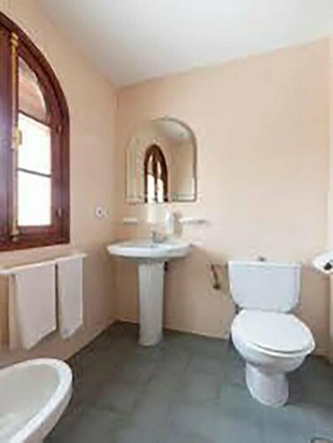 HOSTAL-RESTAURANTE EL PAISANO, Забронировать Отель Отели провинции Севильи 3 звезды, 3*
