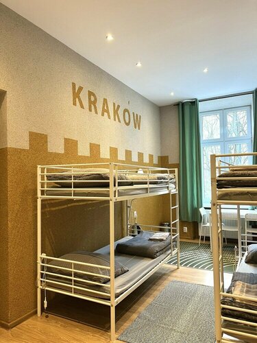 West.13 Guest Rooms, Забронировать Гостевой дом Гостевые дома Кракова, рядом с Adam Mickiewicz Monument, Гостевой дом