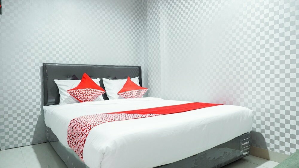 OYO 2609 Black Dots
