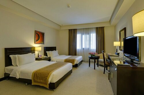 Monroe Hotel & Suites, Забронировать Отель Отели Манамы 4 звезды, рядом с GOSI Complex, 4*