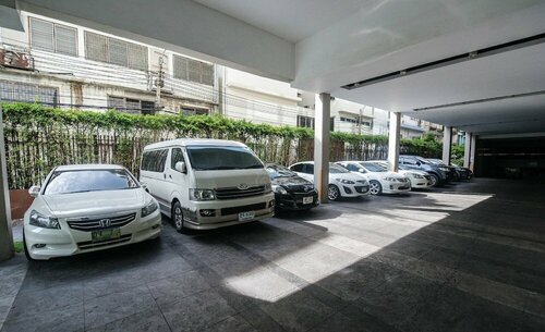 VIC 3 Bangkok Hotel, Забронировать Отель Отели Бангкока с парковкой, рядом с Больница «Пхаятхай 2», Парковка