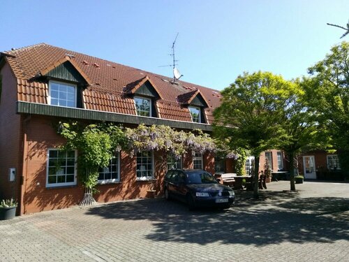 Hotel Leppiner Hof - B&B FRÜHSTÜCKSPENSION, Book Hotel Hotels in Garz with Parking, Parking