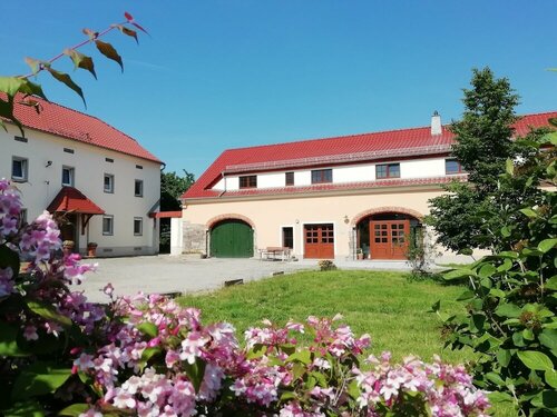 Ferienhof-Kühn, Забронировать Отель Хохкирх Upper Lusatia