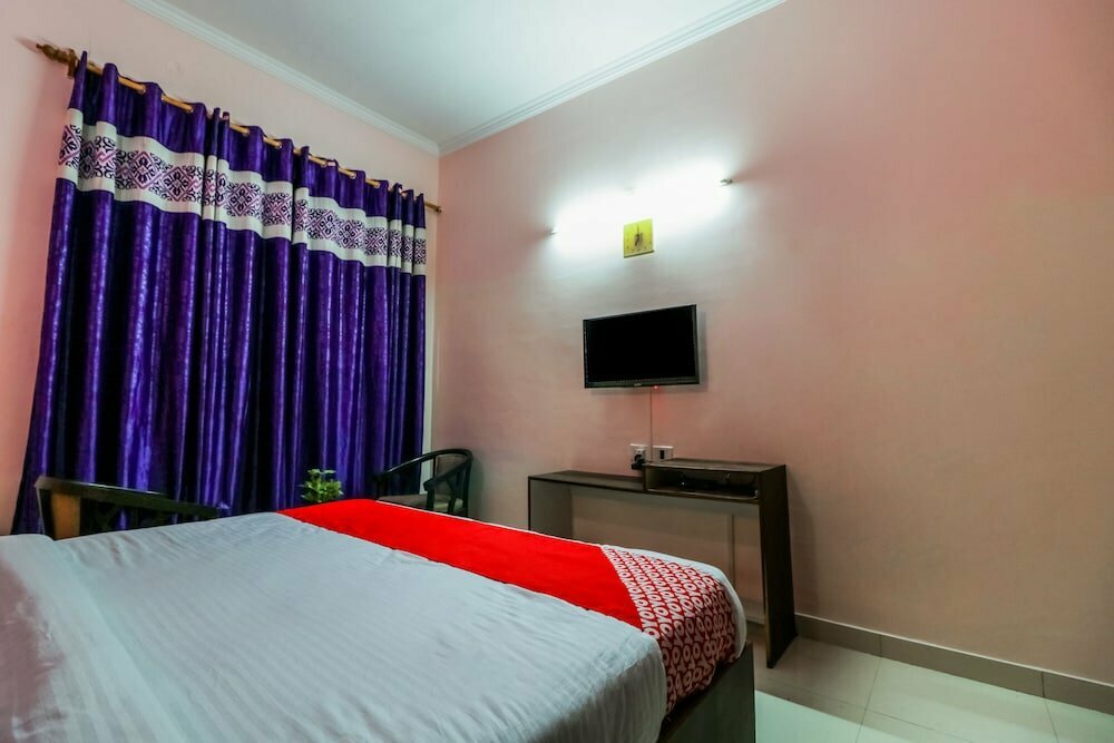 OYO 18465 Hotel Nestway