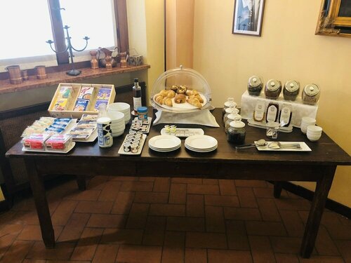 Ristorante Albergo Corona, Varaa Hotelli Hotellit keskustassa Novi Ligure, hotellit keskustassa Novi Ligure