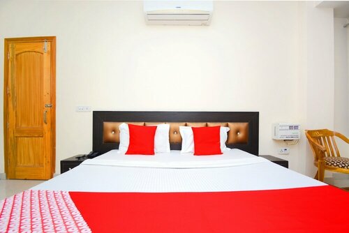 Oyo 35761 Hotel Le Kingston, Boek Hotel Pathankot 