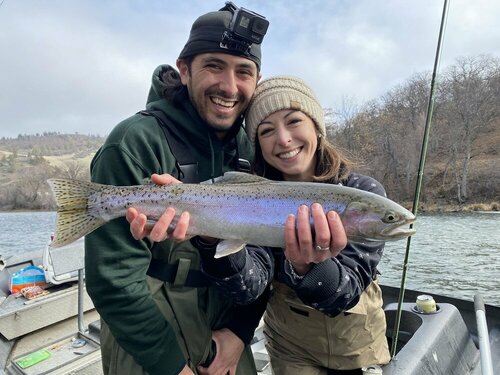 McCloud River Bed and Breakfast, Забронировать Отель «постель и завтрак» Отели Макклауд с парковкой, Парковка