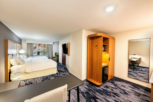 SpringHill Suites St. Louis Chesterfield, Book Hotel Hoteller i Chesterfield med morgenmad, Morgenmad