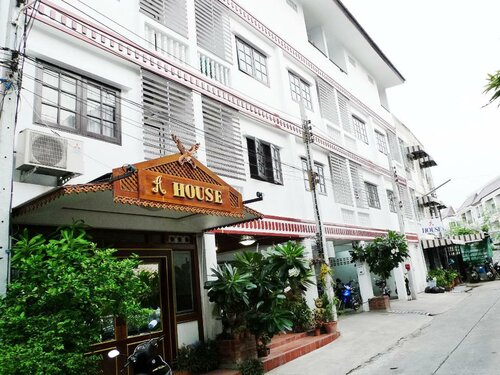 A House Boutique Guesthouse, Забронировать Бутик-отель Отели Провинции Бангкока с парковкой, Парковка