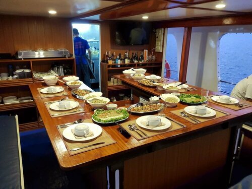El Nido Ocean Suite Floating Hotel, Boek Hotel Hotels in Palawan met ontbijt, Ontbijt