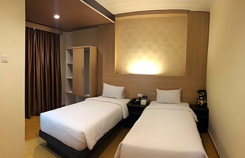 OYO 147 Hotel Winer, Book Hotel Palembang Sumatra