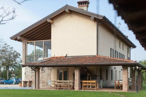 Cascina Serenella B&B, Rezervați Bed and Breakfast Calcinato Lombardia