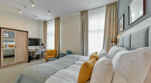 Hotel 32 Kraków Old Town, Забронировать Отель Отели и гостиницы Кракова, рядом с Краковский исторический музей, Отель